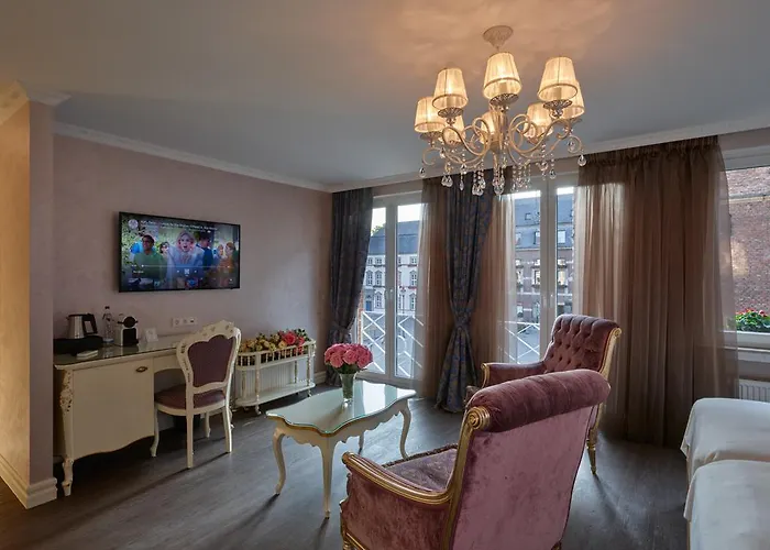 Apartment-hotel Am Rathaus Konukevi 4*