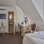 Apartment-hotel Am Rathaus Casa de hóspedes 4*