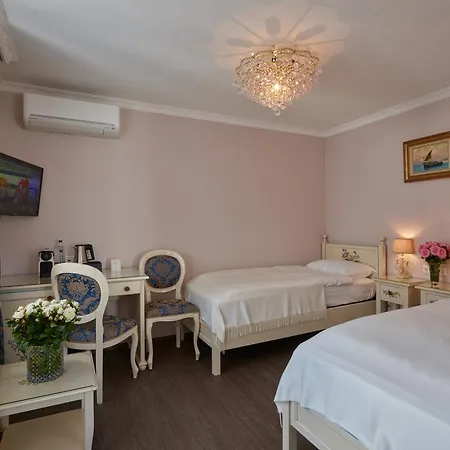 Guest house Apartment-hotel Am Rathaus 4*