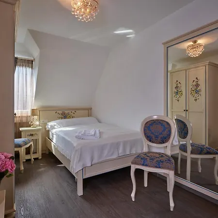 Apartment-hotel Am Rathaus 4*