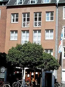 ゲストハウス Apartment-hotel Am Rathaus デュッセルドルフ